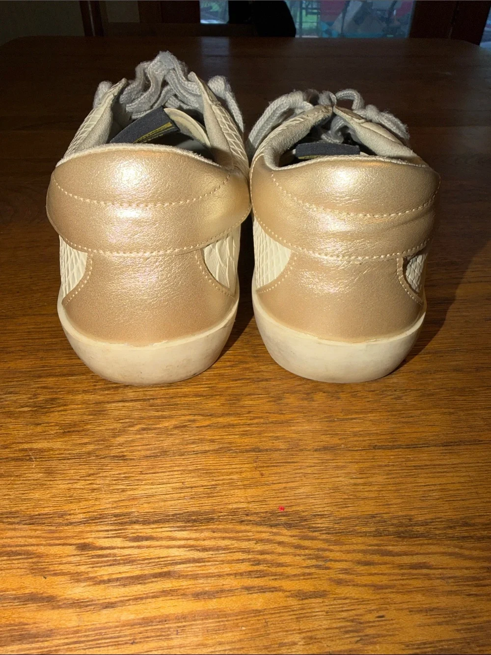 Mi.iM Cream Sneakers with Red Star Accent